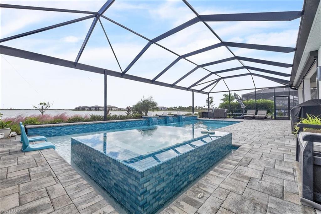 EDGEWATER SHORES - Residential