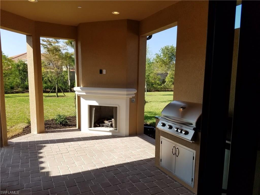 PEBBLE POINTE - Residential