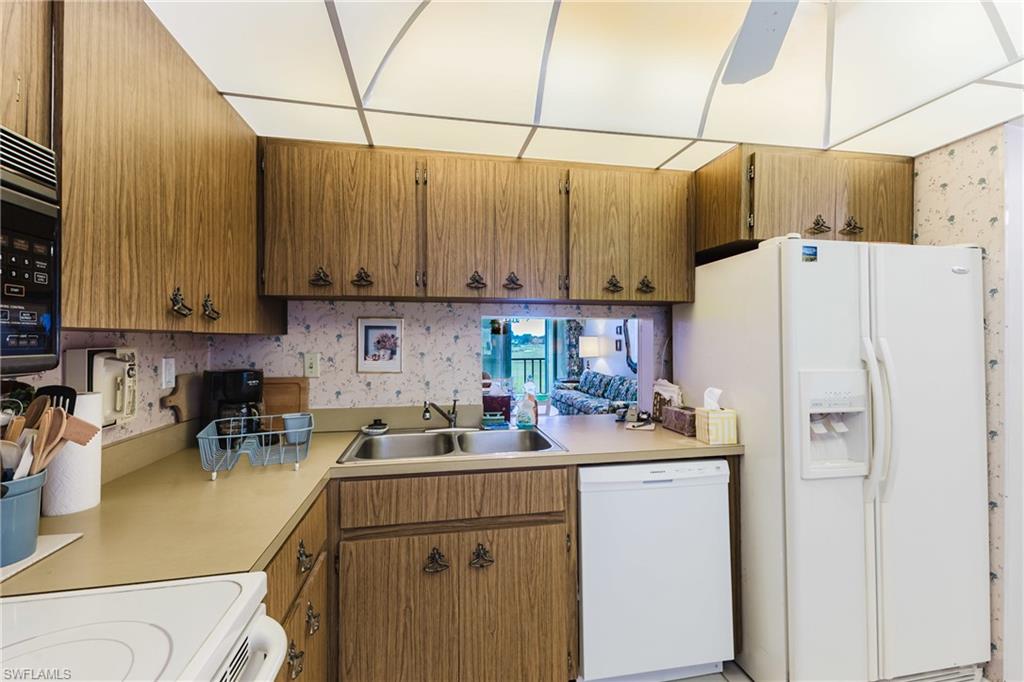 SEVEN LAKES - Residential