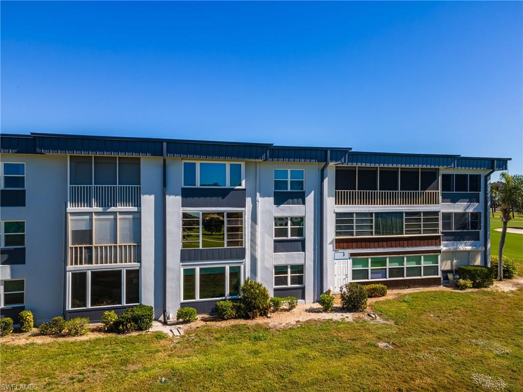 SEVEN LAKES - Residential