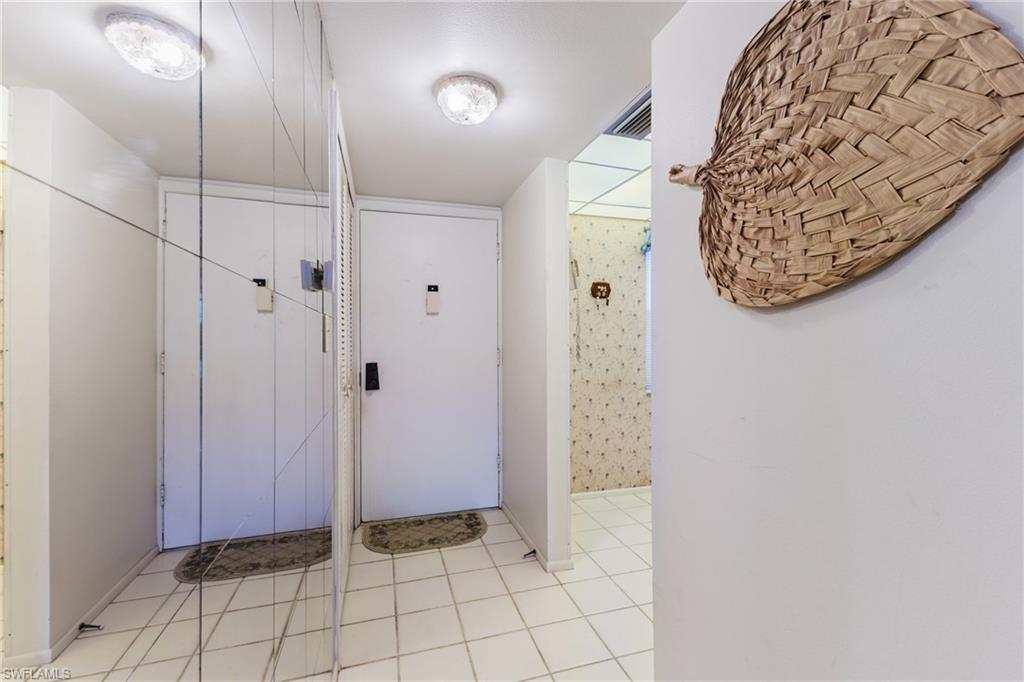 SEVEN LAKES - Residential