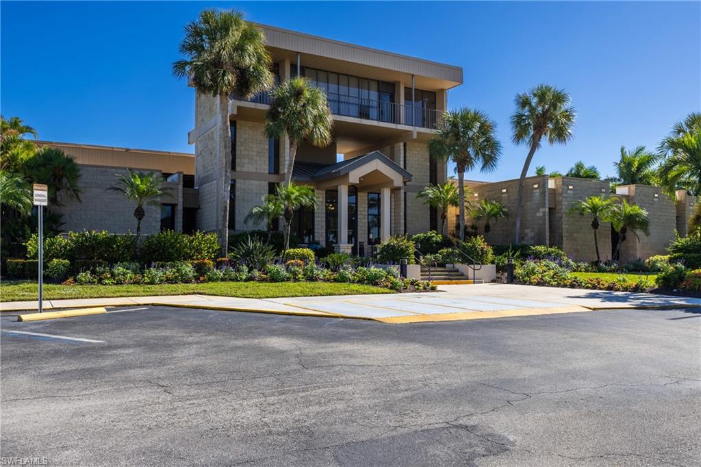 SEVEN LAKES - Residential