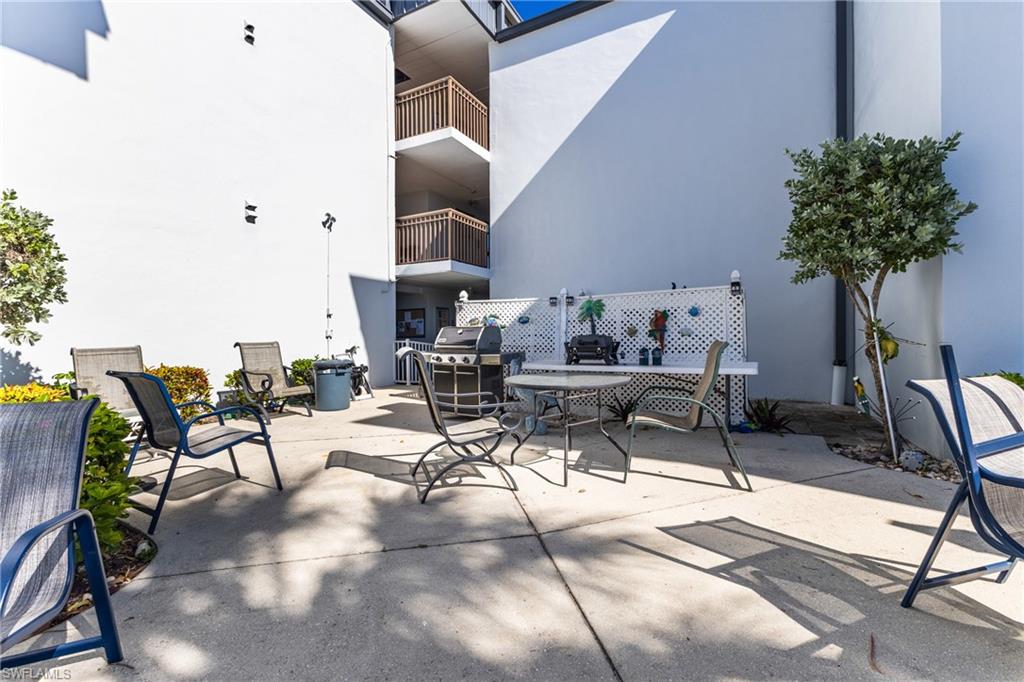 SEVEN LAKES - Residential