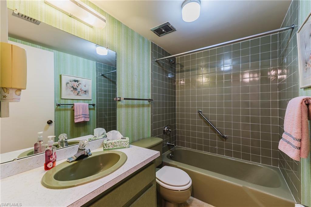SEVEN LAKES - Residential