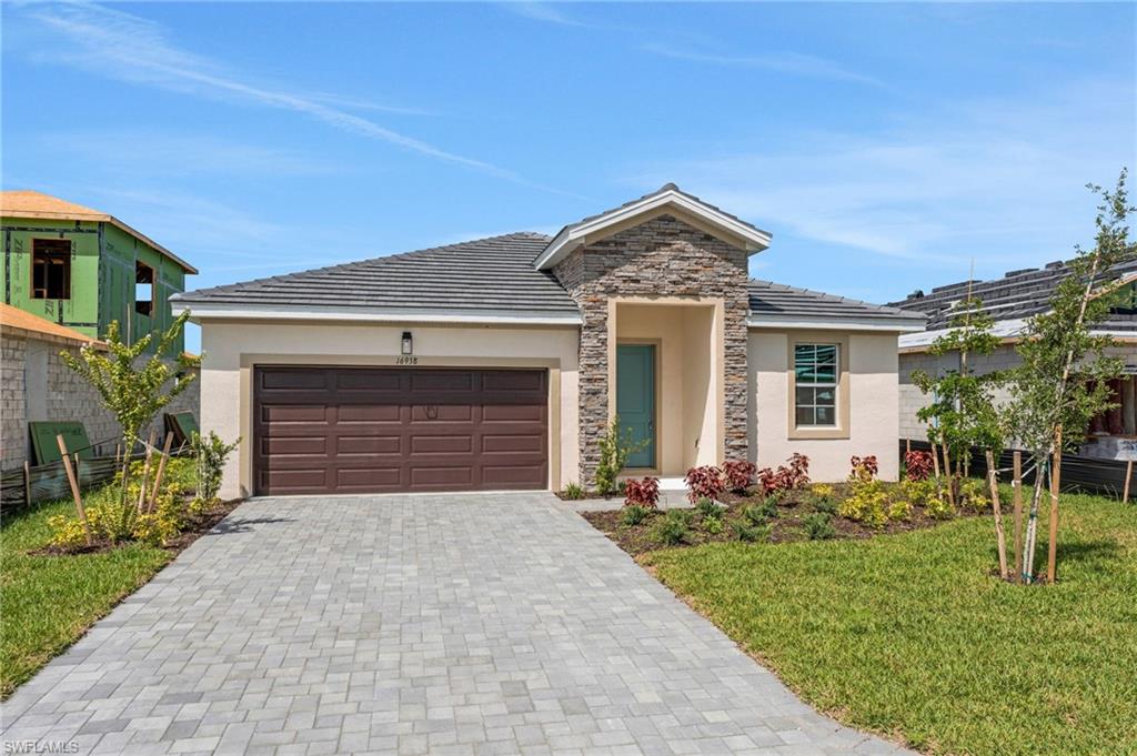 COUNTRY CLUB - Residential