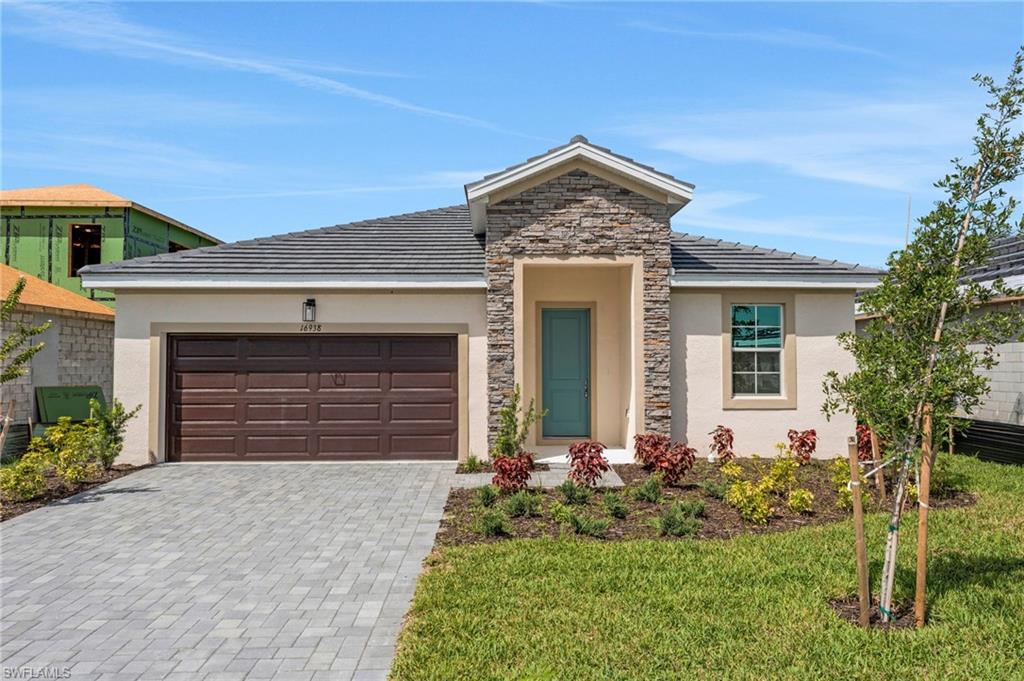 COUNTRY CLUB - Residential