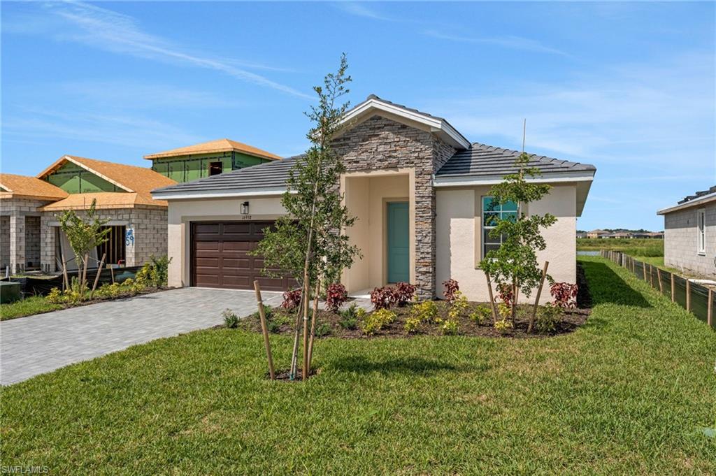 COUNTRY CLUB - Residential