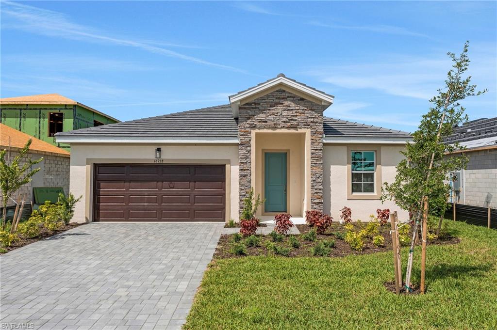 COUNTRY CLUB - Residential