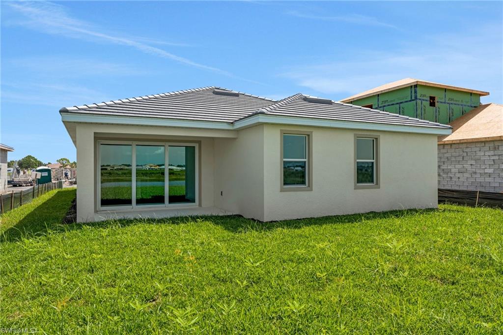 COUNTRY CLUB - Residential
