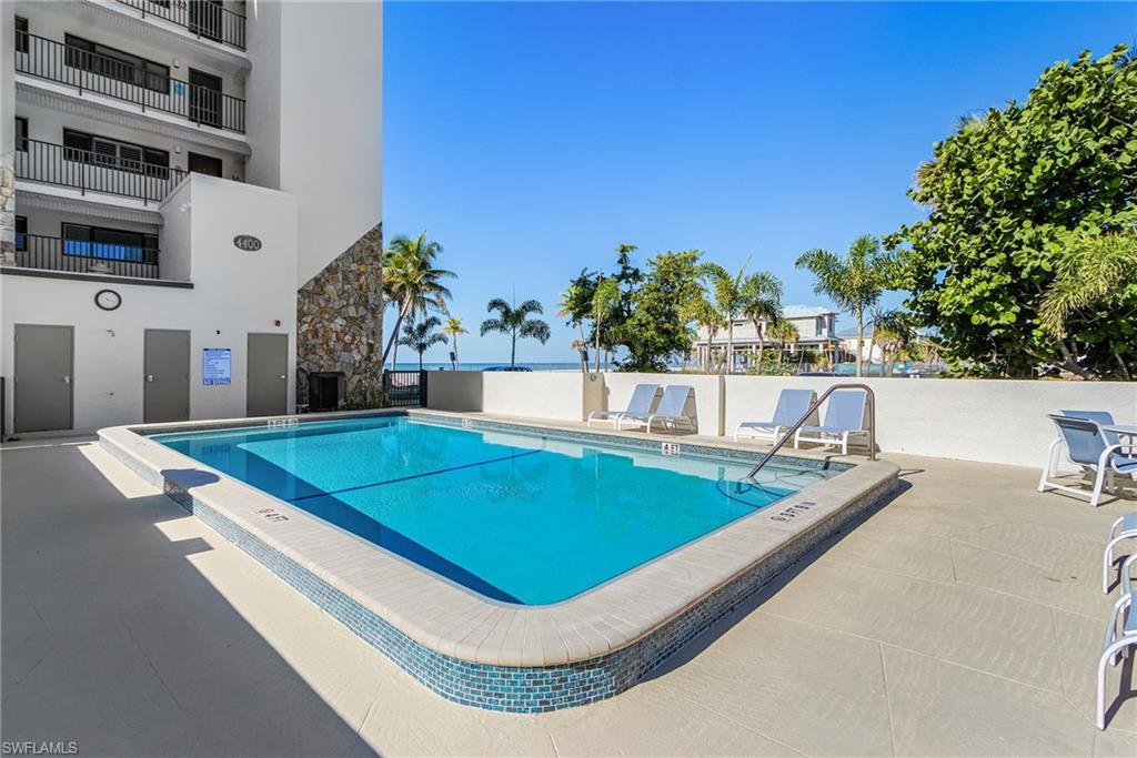 CASCADES CONDO - Residential