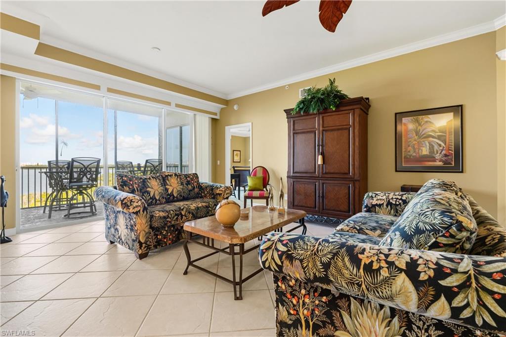 VINTAGE BAY - Residential