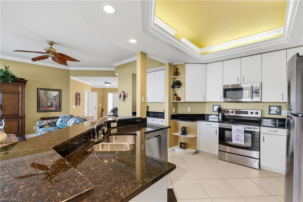 VINTAGE BAY - Residential