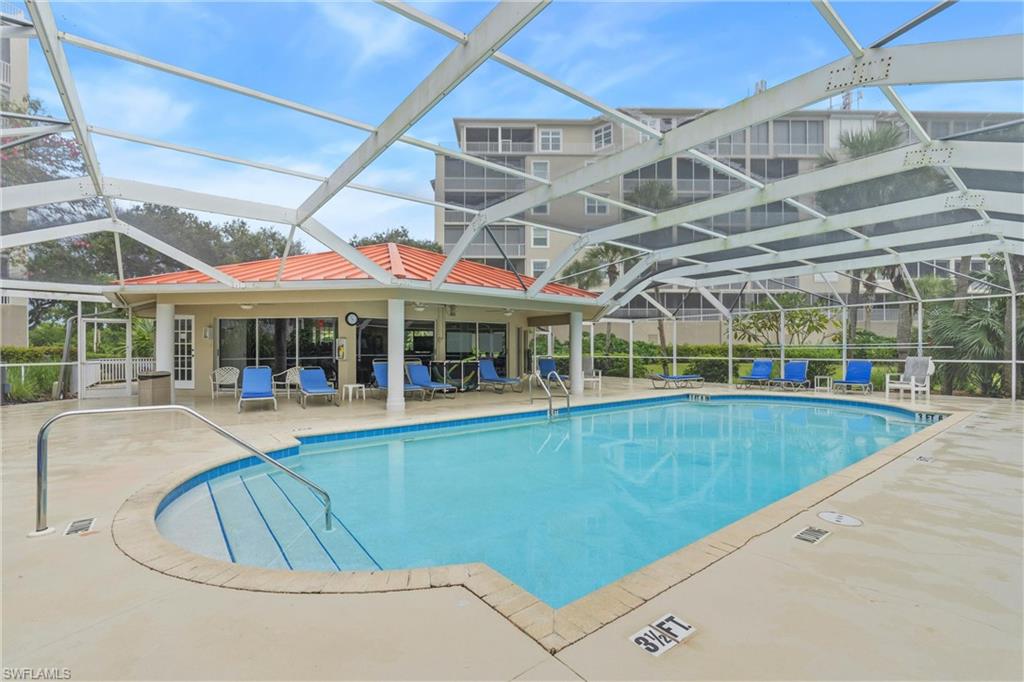 VINTAGE BAY - Residential