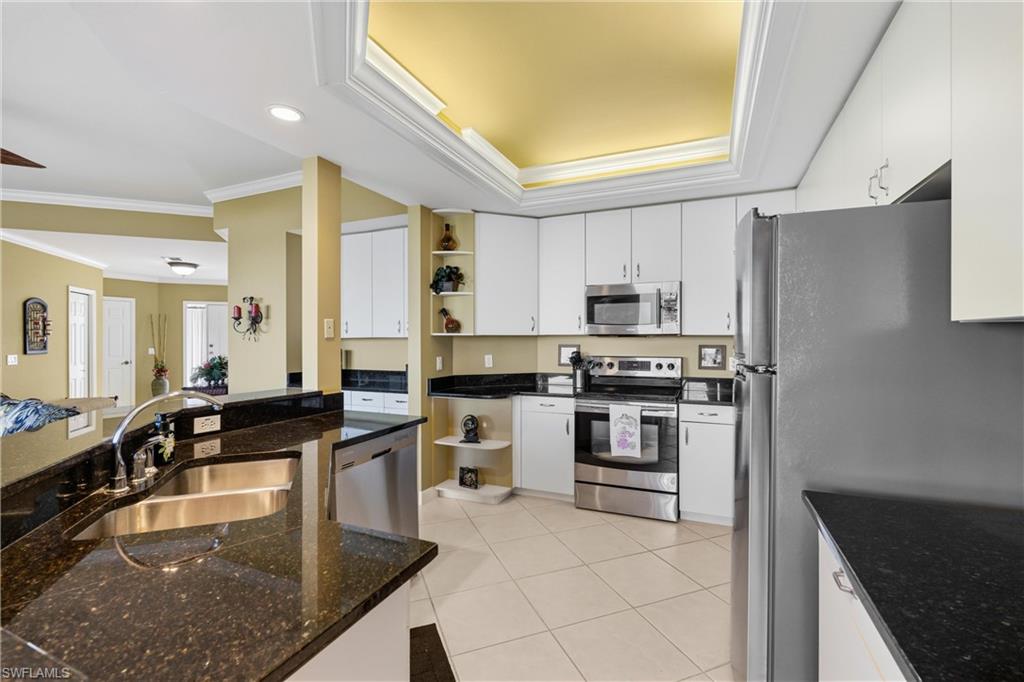 VINTAGE BAY - Residential