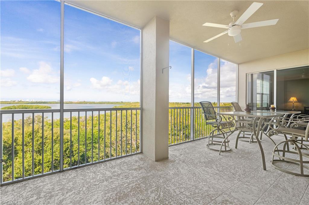 VINTAGE BAY - Residential