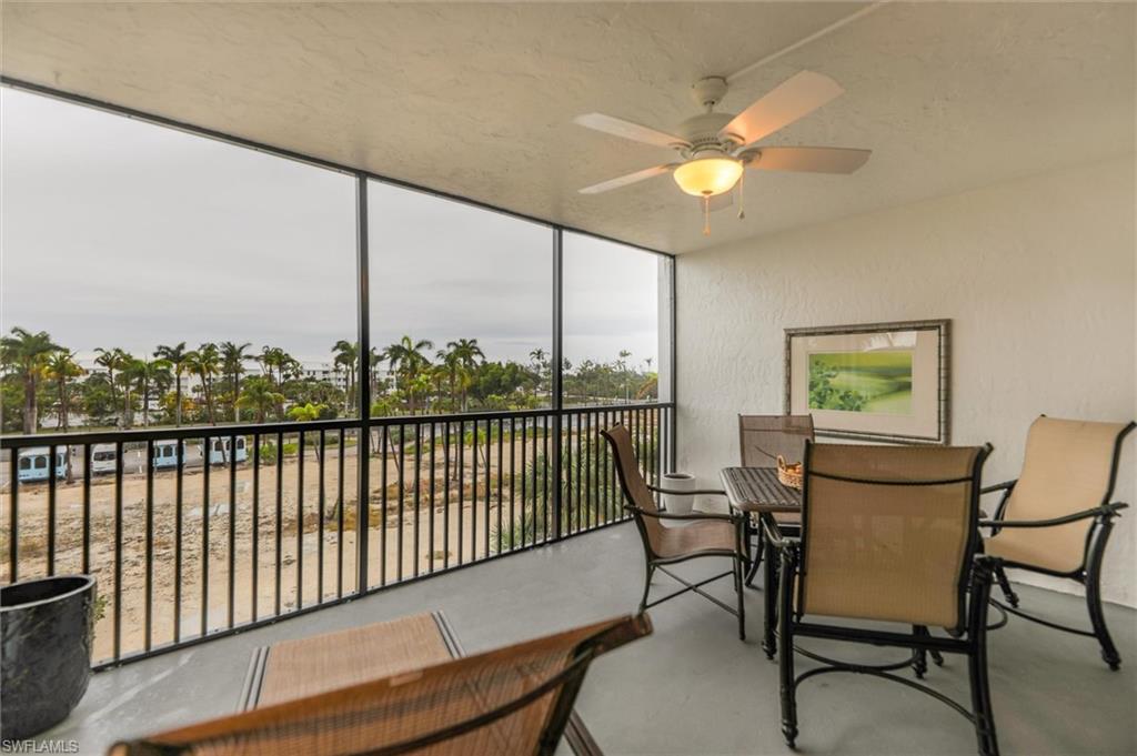 TENNIS VILLAS - Residential
