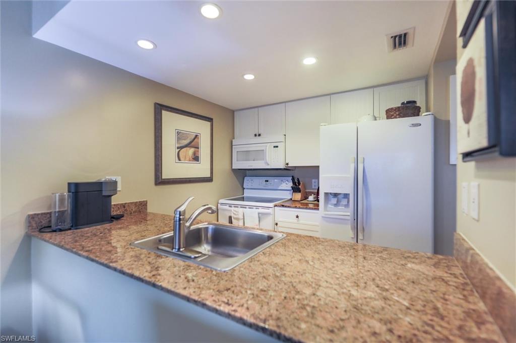 TENNIS VILLAS - Residential