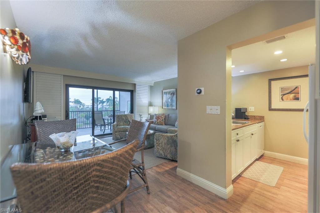 TENNIS VILLAS - Residential