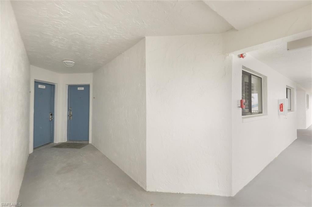 TENNIS VILLAS - Residential