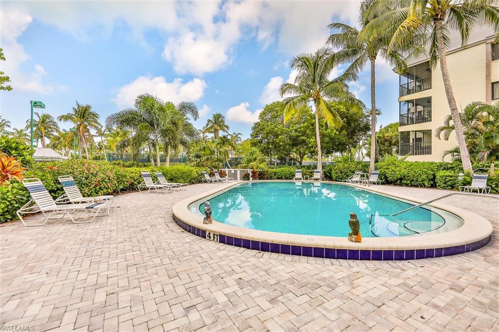TENNIS VILLAS - Residential