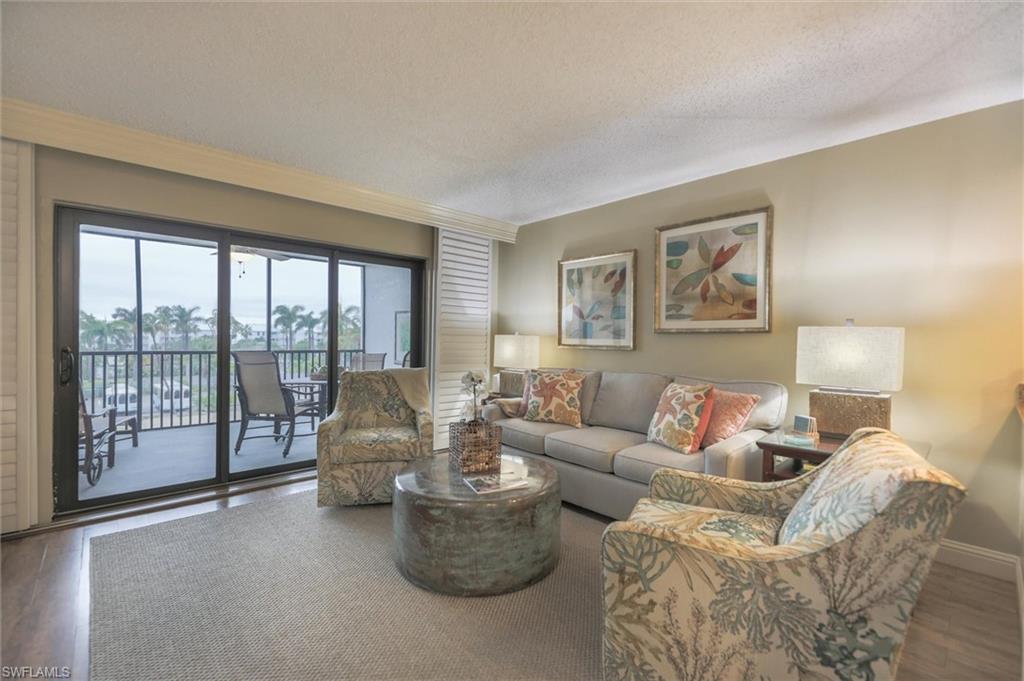 TENNIS VILLAS - Residential