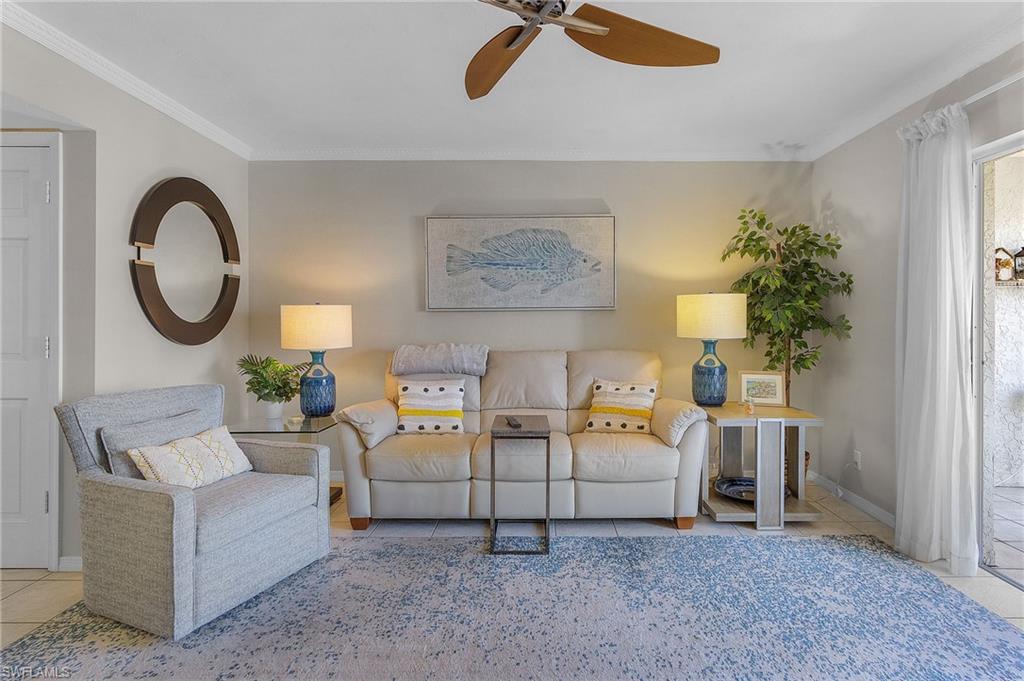 ROYAL PELICAN TOWNHOUSE - Residential