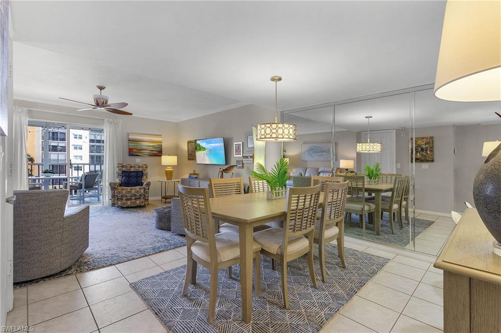 ROYAL PELICAN TOWNHOUSE - Residential