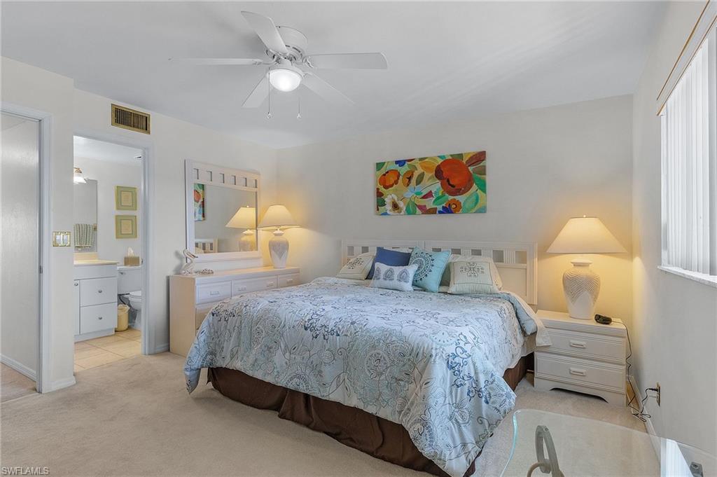 ROYAL PELICAN TOWNHOUSE - Residential
