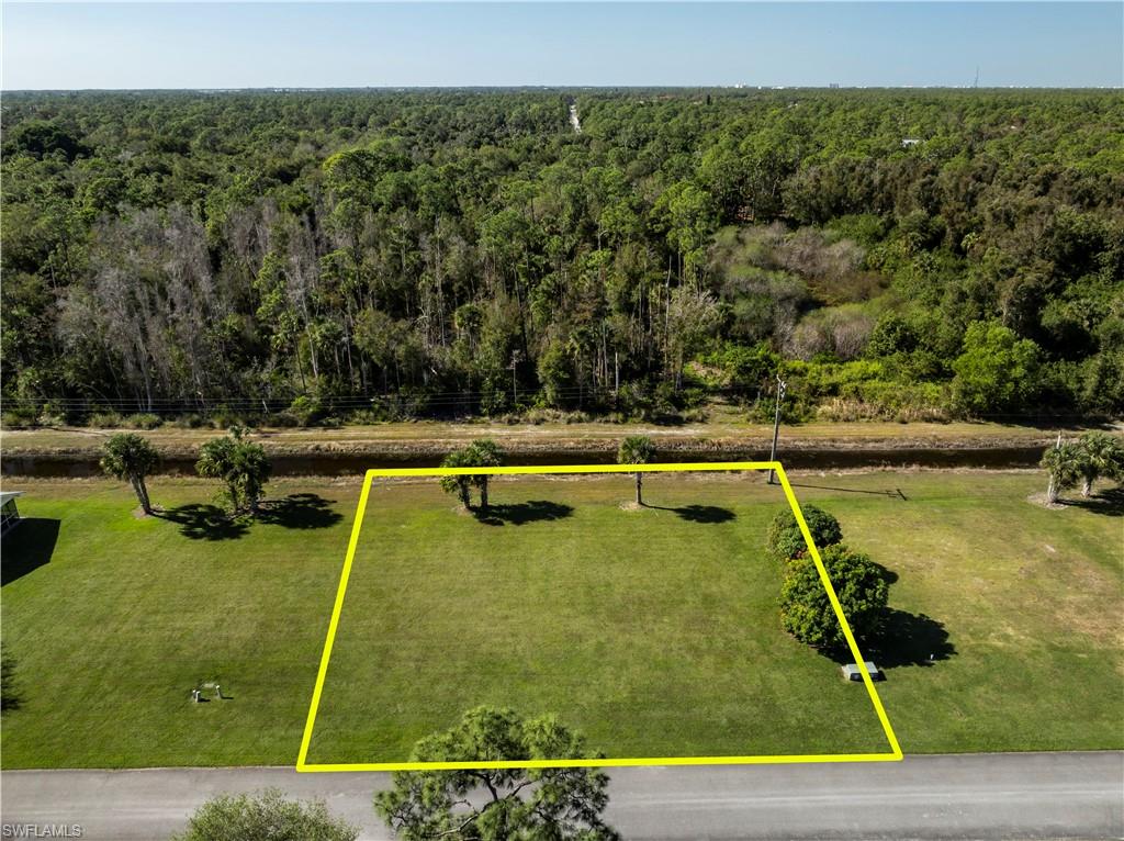 Naples, Florida – Unique Private Fly-In Gated Community
?? Live the Aviation Lifestyle – and you don’t have to be a pilot to enjoy it!
This buildable 56' x 60' (111X75 Overall lot size) lot in a premier Naples fly-in airpark offers a rare opportunity to design and build your own custom hangar home. Taxi straight to your private hangar from the 4,400’ lighted paved runway (100’ wide), and enjoy a lifestyle built around convenience and freedom.
Property Highlights:
• Build a minimum 1,500 sq ft living area attached to your hangar home
• Room for garage, pool, storage for all your toys: airplanes, cars, boats, or small motorhomes
• Lot prep & plan approval required (set of plans available for this lot)
• Utilities and fuel located next to the new Pilot Lounge
Community Features:
• Secure gated entry
• Ownership includes 1/59th share of all common areas
• Tennis courts, pilot lounge, tie-downs inside the gate
• Conveniently close to shopping, schools, churches, and world-famous Naples beaches
?? Build your dream hangar home and embrace the Florida fly-in lifestyle!
?? Learn more about this unique opportunity in Naples.