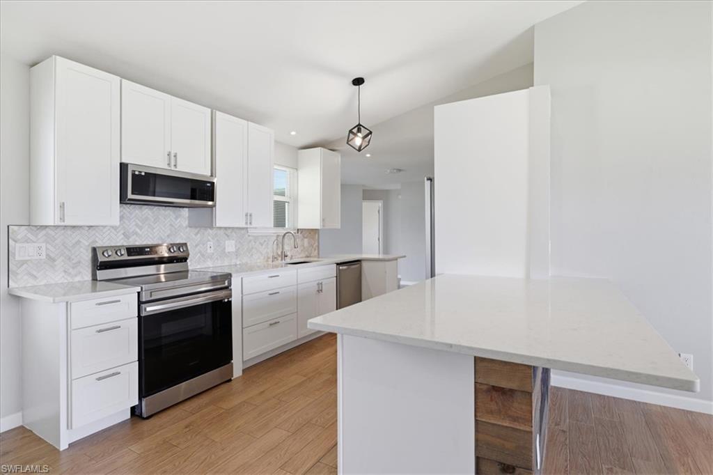 CAPE CORAL - Residential