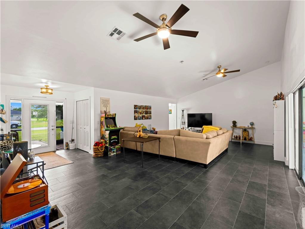 WOODLANDS AT ISLAND PARK WOODLANDS - Residential