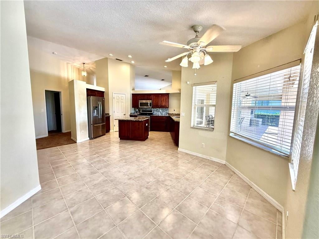 MIRROR LAKE ESTATES - Residential