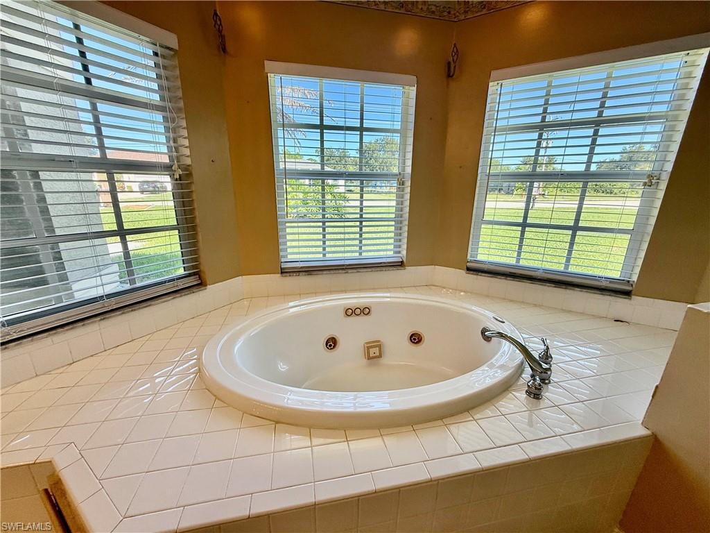 MIRROR LAKE ESTATES - Residential