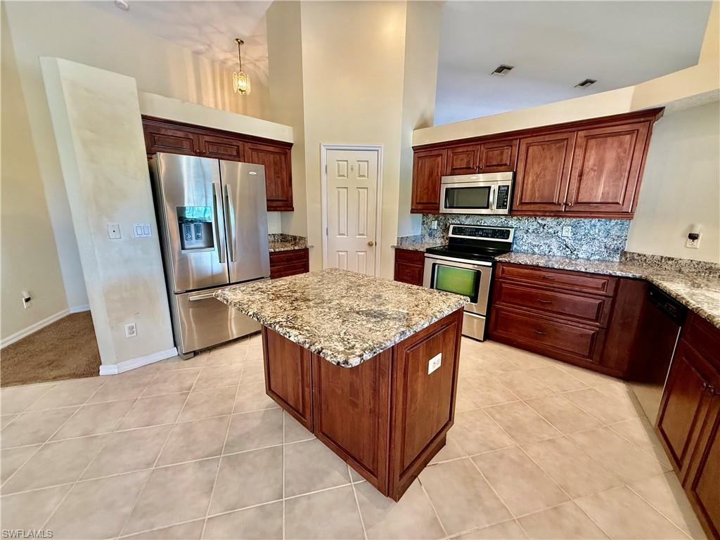 MIRROR LAKE ESTATES - Residential