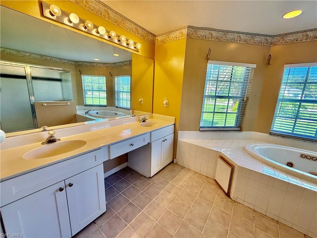 MIRROR LAKE ESTATES - Residential
