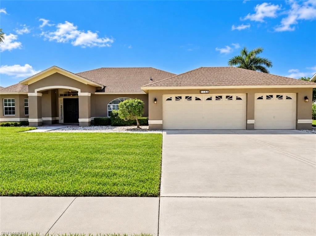 MIRROR LAKE ESTATES - Residential