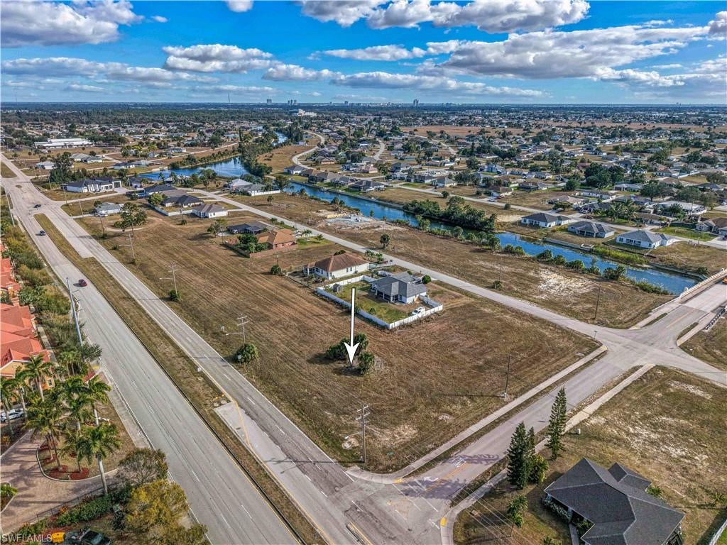 CAPE CORAL - Land