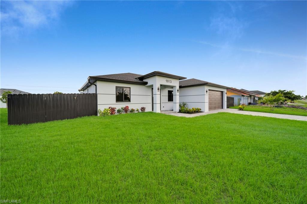 CAPE CORAL - Residential