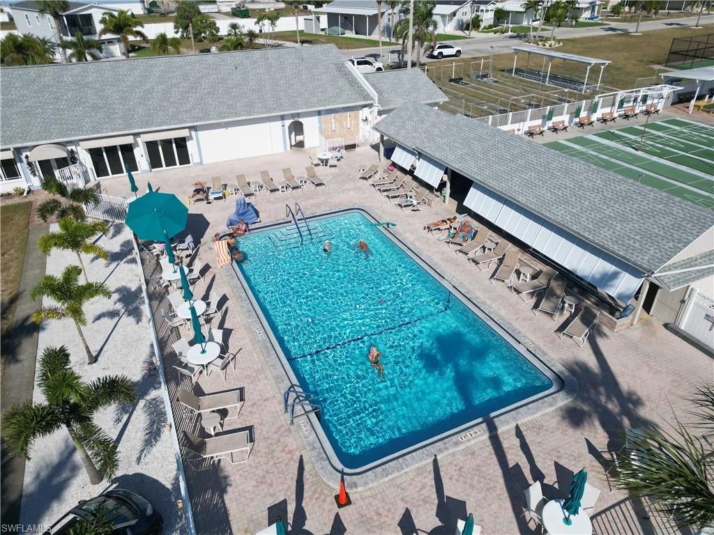BAYSIDE ESTATES - Residential