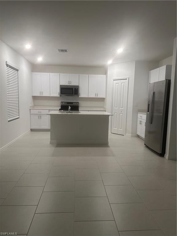 SAVANNA LAKES - Residential Lease