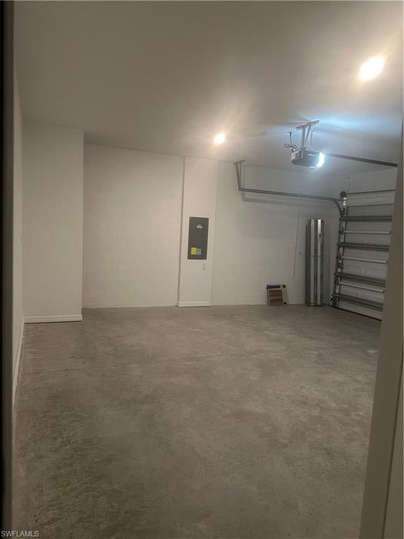 SAVANNA LAKES - Residential Lease