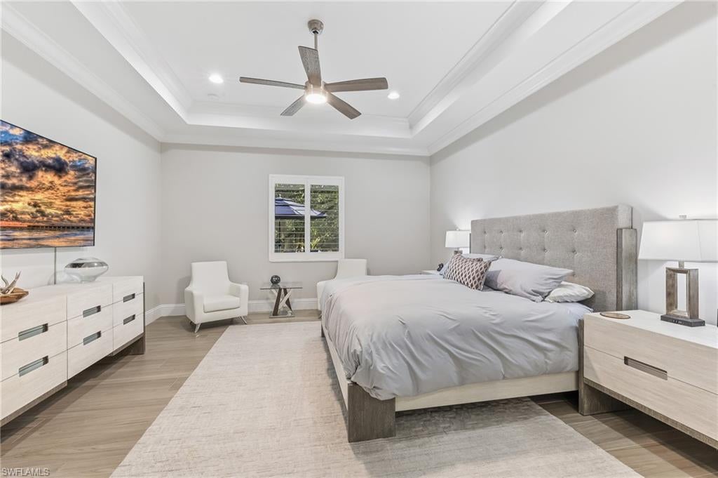 COUNTRY CLUB - Residential