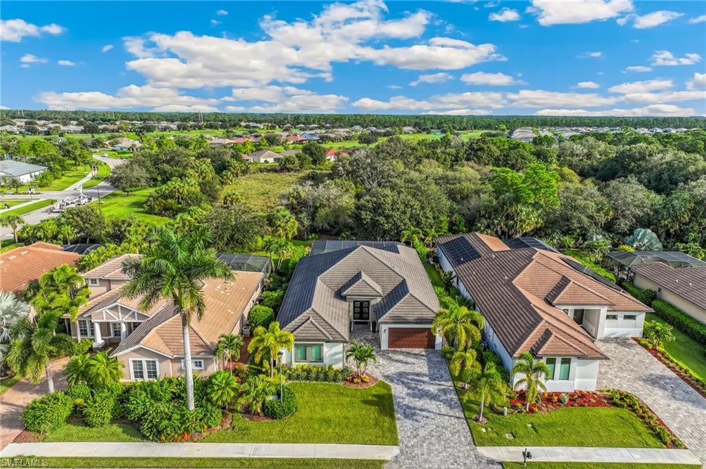 COUNTRY CLUB - Residential