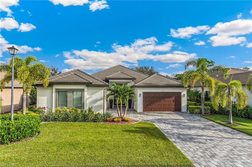 COUNTRY CLUB - Residential