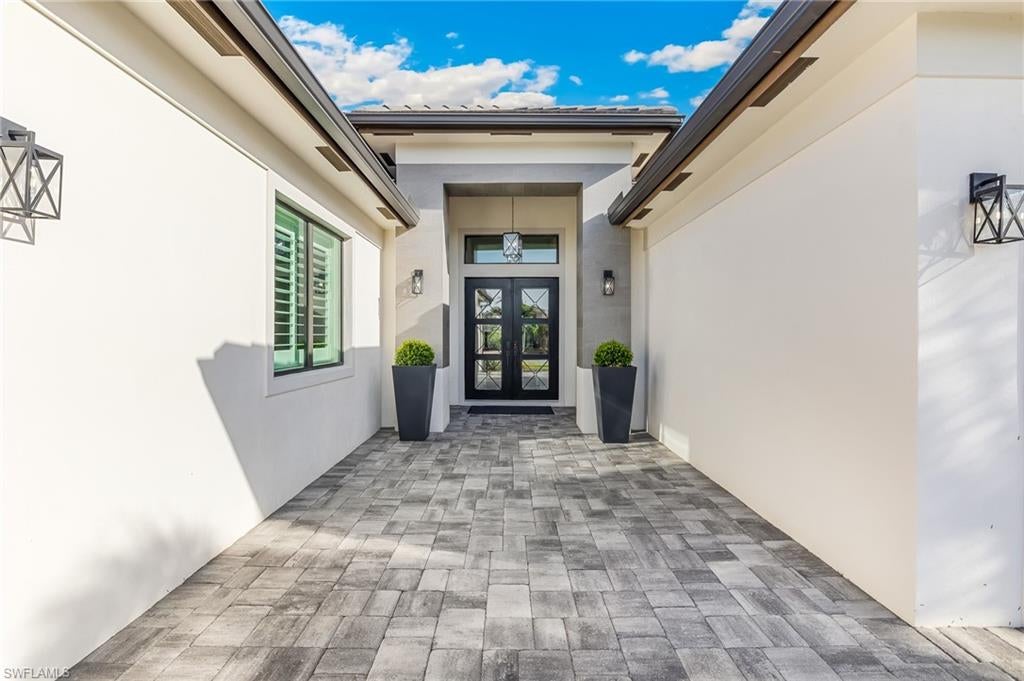 COUNTRY CLUB - Residential