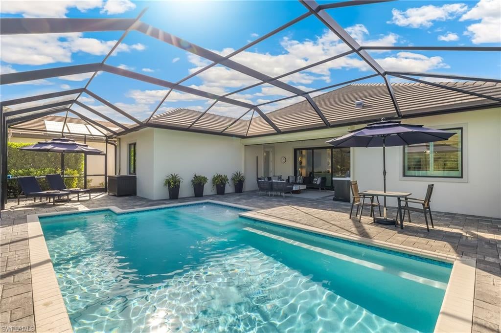 COUNTRY CLUB - Residential