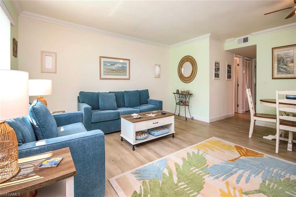 CAPTAINS WALK - Residential