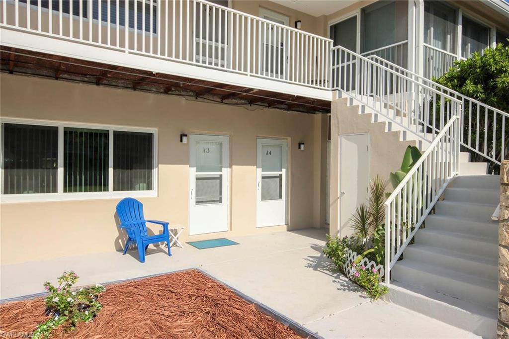 CAPTAINS WALK - Residential