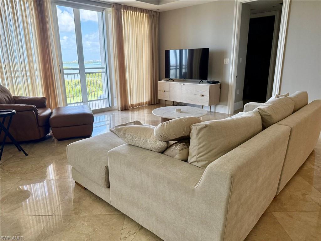 ESPERIA SOUTH - Residential Lease