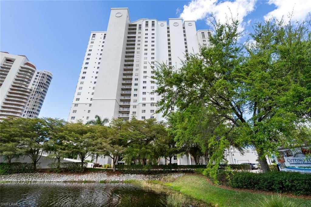 ESPERIA SOUTH - Residential Lease